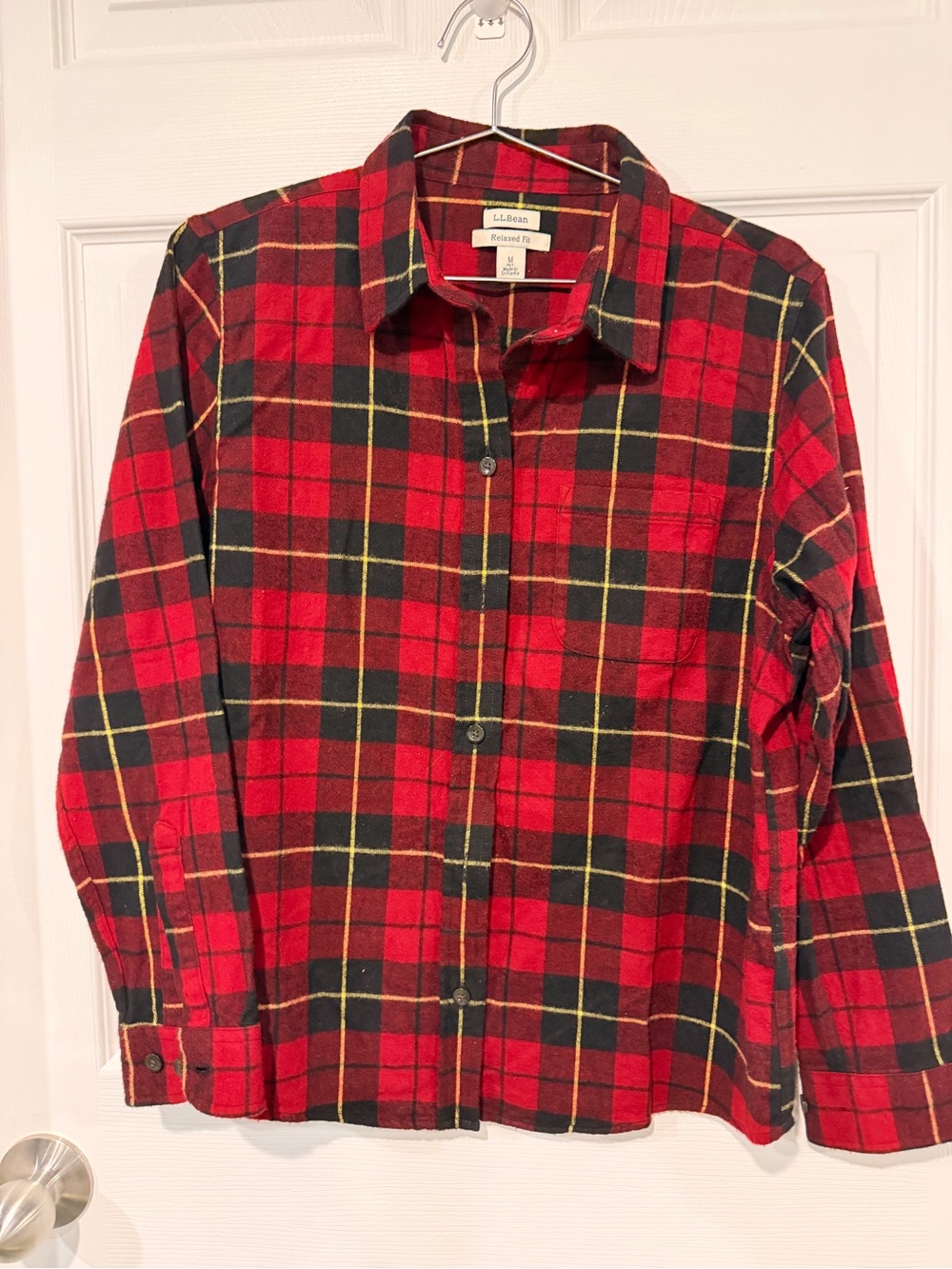 L.L. Bean Red Plaid Flannel Shirt - Classic Women's Button-Up medium petite